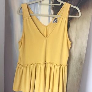 Gorgeous yellow Chelsea 38 peplum top!